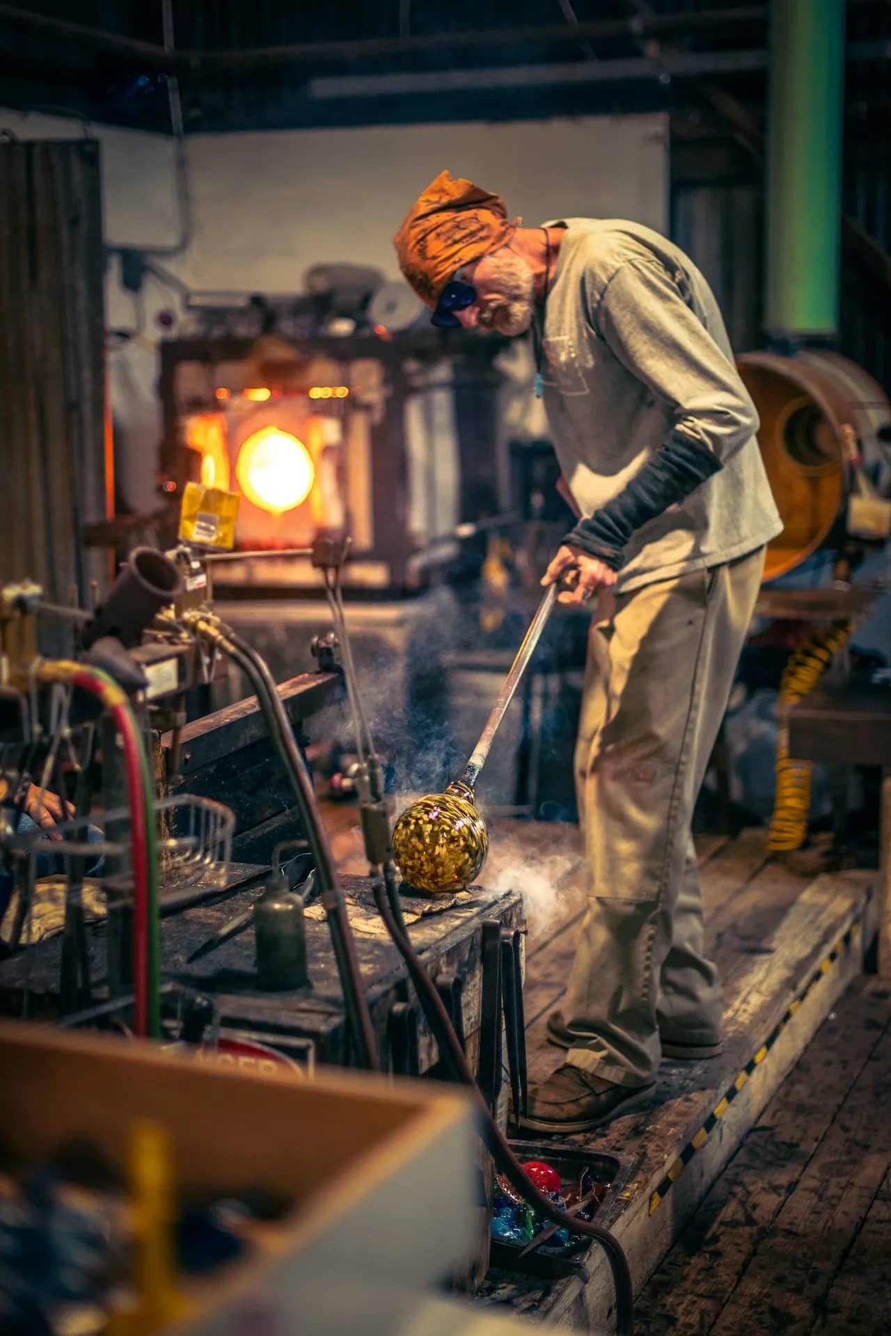 Glassblowing and Glass Art: Chihuly and the Medium That Moves