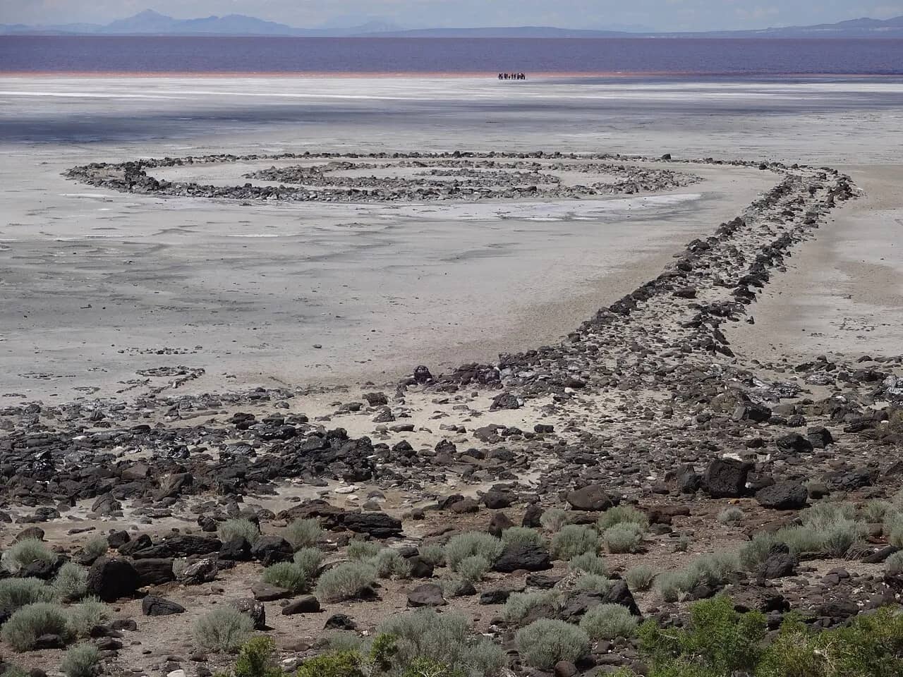 Land Art and Earth Art: Christo, Goldsworthy, and Working with Nature